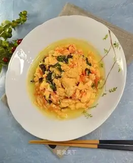 Italian roeller tomato fried eggs
