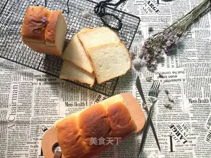 Light cream toast