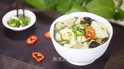 Lamb noodles