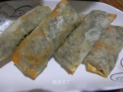 "Spring rolls of cash."