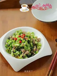 Porridge eggs and garlic