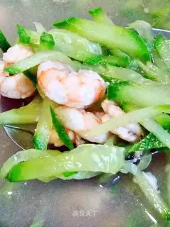 Shrimp cucumber spicy soup