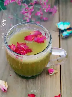 Rose Sydney celery juice