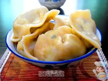 Leek and egg dumplings
