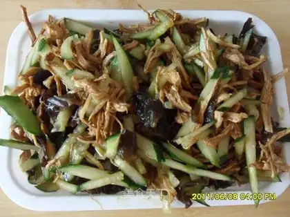 Shredded chicken salad