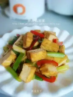 Home-cooked tofu with green onions