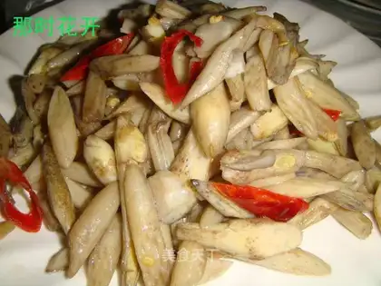 Hot and sour lotus root strips