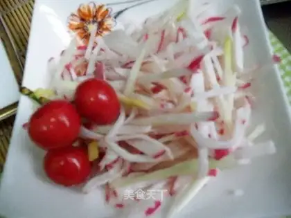 Sweet and sour shredded radish