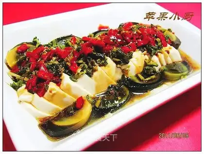 Preserved egg Chinese toon mixed with tofu
