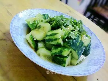 smashed cucumbers