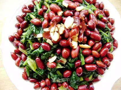 Mature vinegar, spinach and peanuts