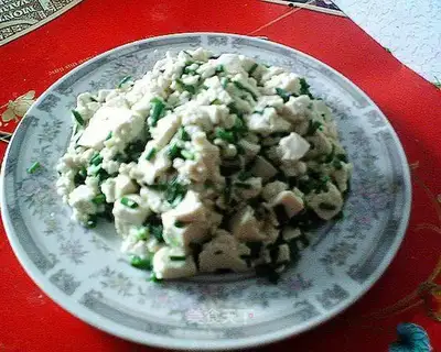 Shallots mixed with tofu