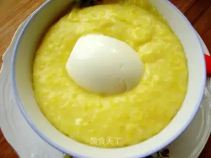 Corn soup with egg and paste