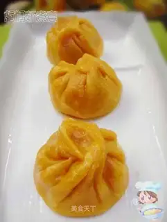 Mushroom pork steamed buns