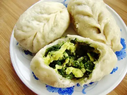 Vegetarian stuffed buns