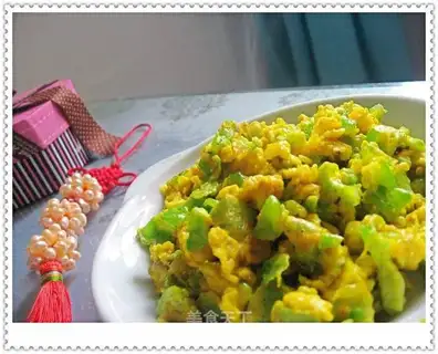 Scrambled eggs with bitter gourd