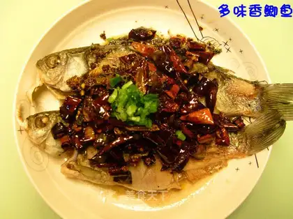 Multi-flavor fragrant crucian carp