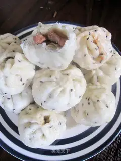 Special roasted pork buns