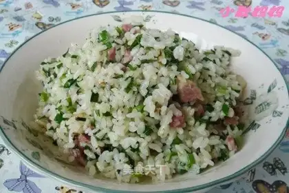 Fried rice with leek and bacon