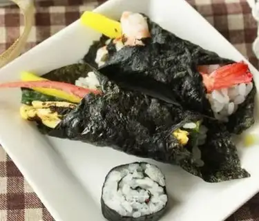 Seaweed, soy sauce, hand-rolled sushi