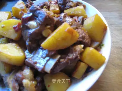 Roasted pork ribs with potatoes