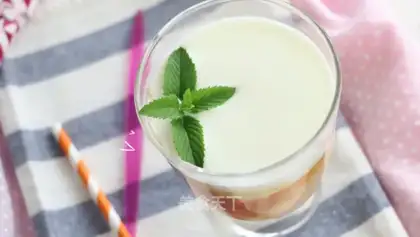 The papaya hit the milk