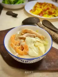 Fish-apple saloon soup