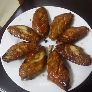 Roasted chicken wings