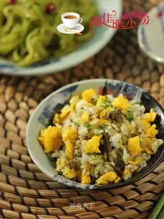 Snowball egg fried rice