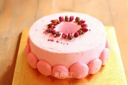 Romantic rose cake