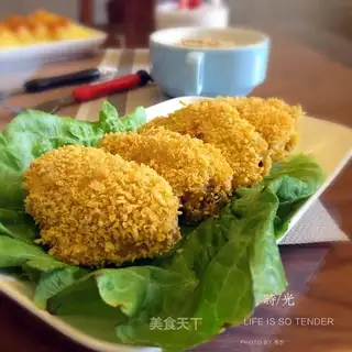 The golden wings