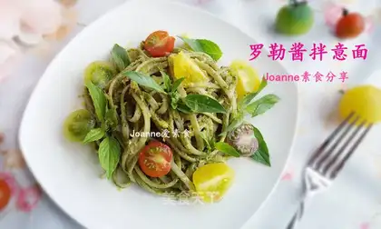 Roller sauce with pasta