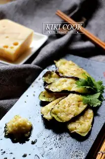 Garlic cheese and cheese