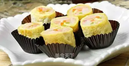 Delicious shrimp egg rolls