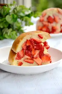 Strawberry cheese bag