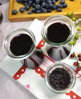 Blueberry gravy