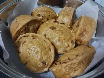 Red-tree red sugar buns