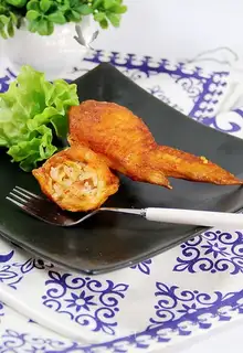Chicken wing buns