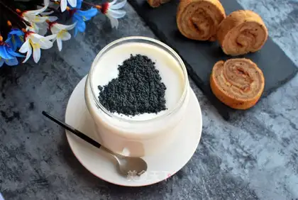 Black sesame yogurt