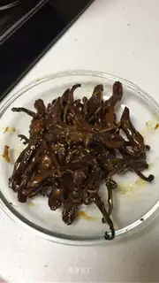 A sticky tongue