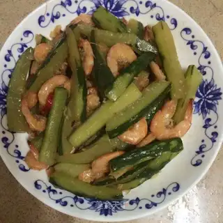 Spicy cucumber shrimp