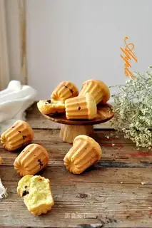 Old bean cake