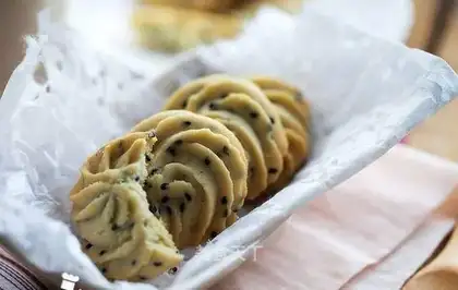 Black Sesame Cookie