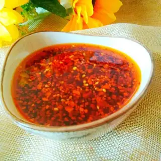 Homemade pepper oil