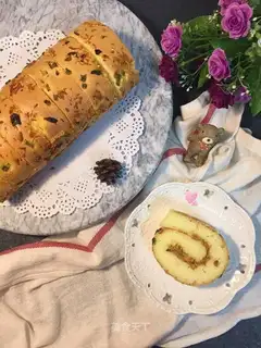 Meat pine rolls