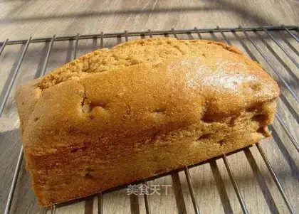 Simple banana cake