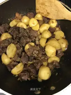 Colombian potato stew beef