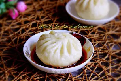 Cheese and pepper buns