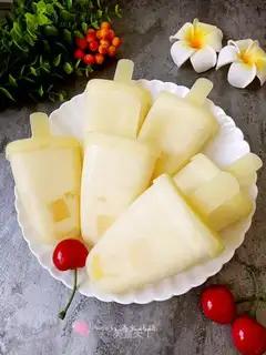 Pineapple yogurt