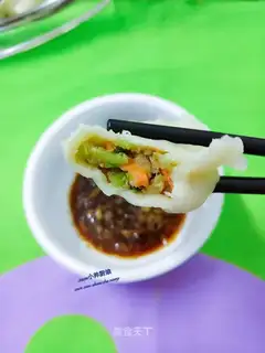 Celery carrot beef dumplings